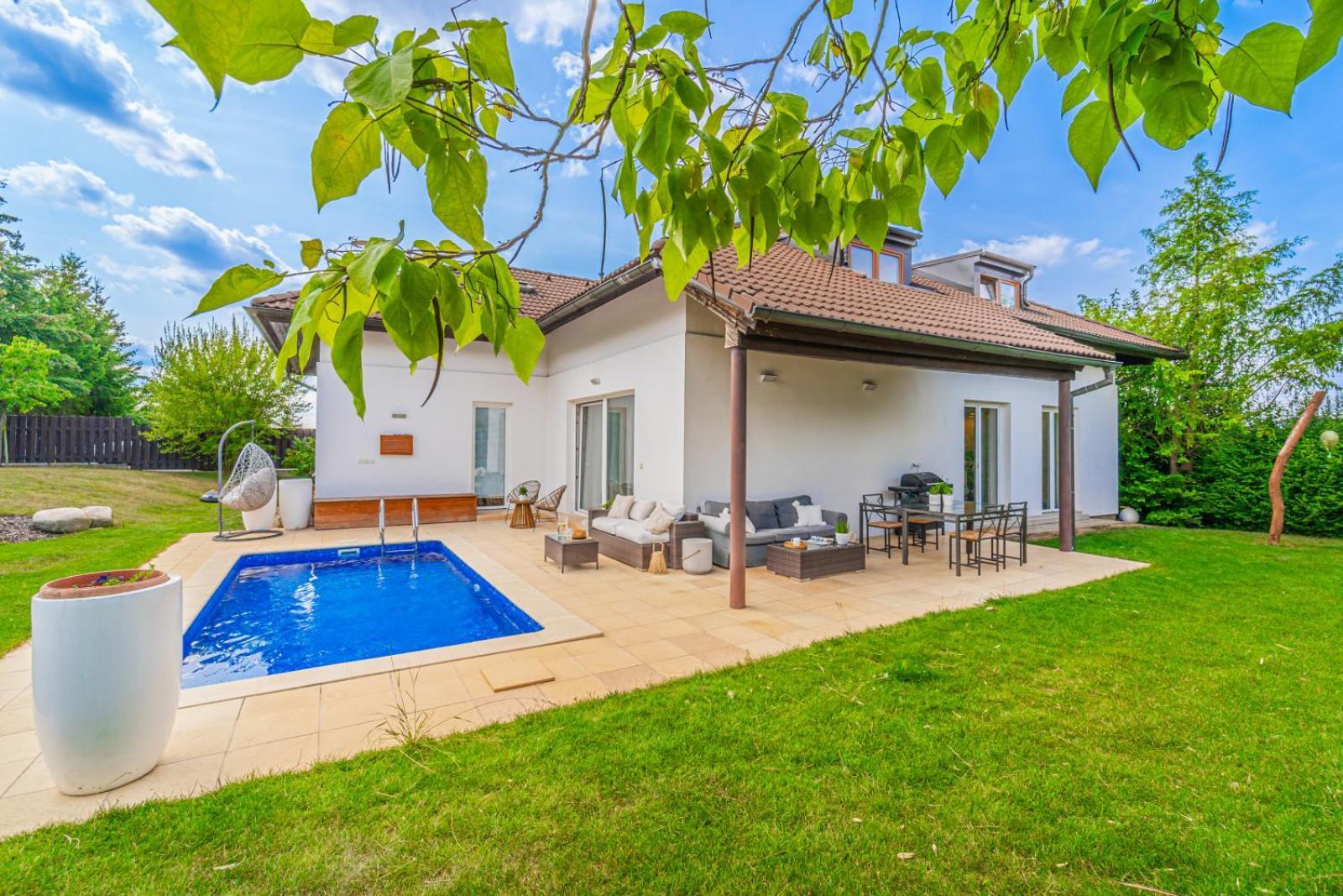 Vila Sara S Bazenem A Infrasaunou Na Kraji Prahy Zbuzany Exterior foto